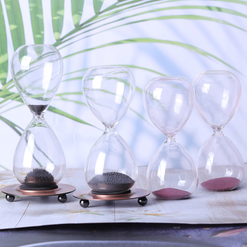 Partihandel Creative Desktop Decoration Magnetic Sand Timer Gift Round Metal Base Magnetic Hourglass