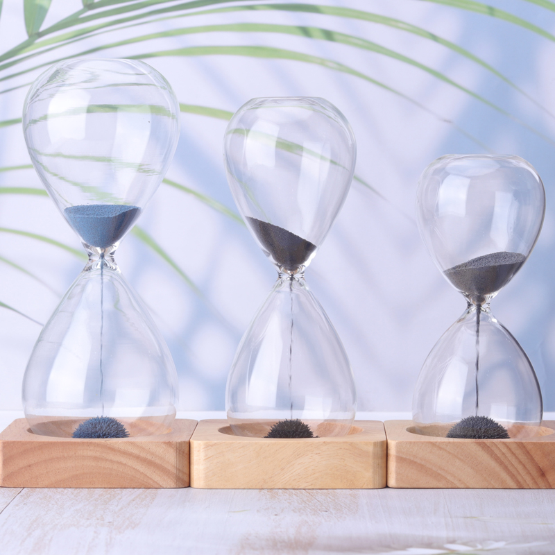 Amazon heta erbjudanden glas handblåst kreativa souvenir presenter 15/30 minuter magnetisk sandtimer timglas med träbas